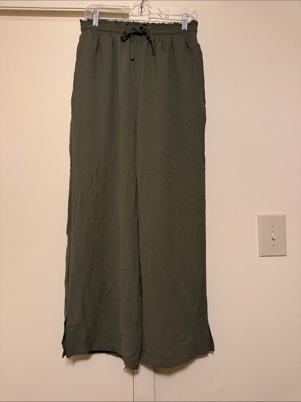 Women’s Olive Green Wide-Leg Drawstring Pants